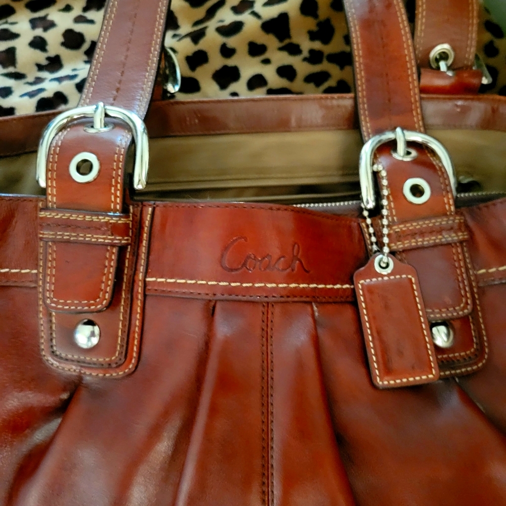 - Brown Coach Soho Pleated Large Leather Zip Tote F13732